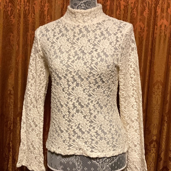 INC petite women’s long sleeve lace bell- sleeve turtleneck top with zip back. - Picture 1 of 7